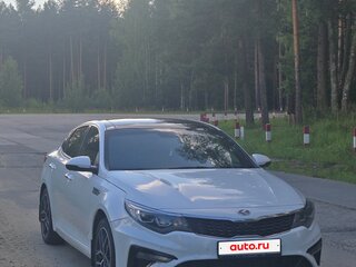 2019 Kia Optima IV Рестайлинг, белый, 1800000 рублей, вид 2
