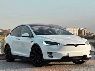 2018 Tesla Model X P100D I, белый, 4900000 рублей, вид 3