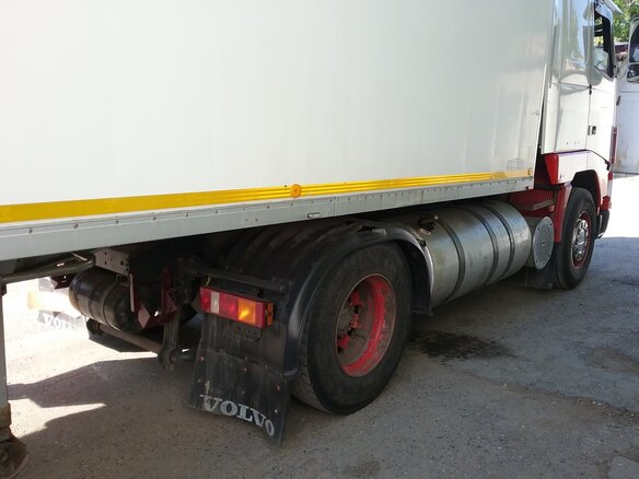 1996 Volvo FH, белый, 3000000 рублей - вид 14