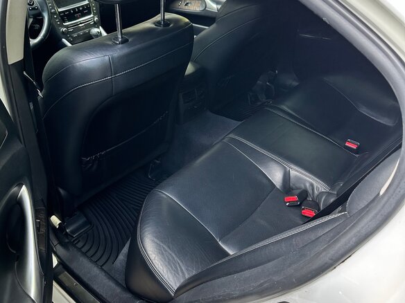 2010 Lexus IS 250 II Рестайлинг 2, белый, 1070000 рублей - вид 19