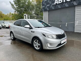 2013 Kia Rio 5-speed III, серебристый, 619873 рублей, вид 4