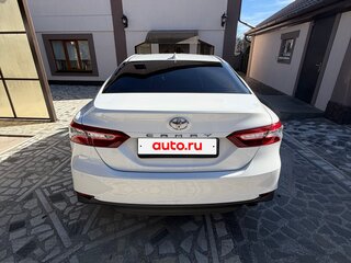 2021 Toyota Camry VIII (XV70), белый, 3500000 рублей, вид 3