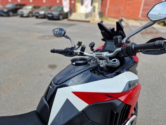 2021 Ducati Multistrada V4, красный, 1990000 рублей - вид 12
