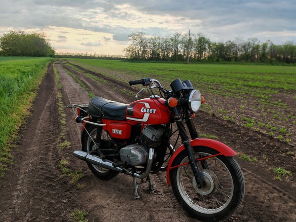 1987 CZ 350, красный, 150000 рублей - вид 1