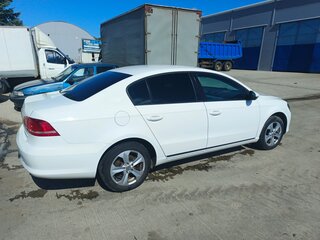 2011 Volkswagen Passat B7, белый, 658000 рублей, вид 4