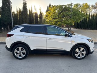 2020 Opel Grandland I (X), белый, 2100000 рублей, вид 4