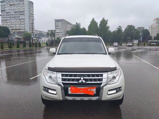 2015 Mitsubishi Pajero IV Рестайлинг 2, белый, 2700000 рублей, вид 2