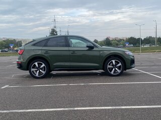 2023 Audi Q5 Sportback 45 TFSI I (FY), зелёный, 4200000 рублей, вид 3