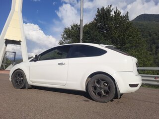 2008 Ford Focus II Рестайлинг, белый, 550000 рублей, вид 3