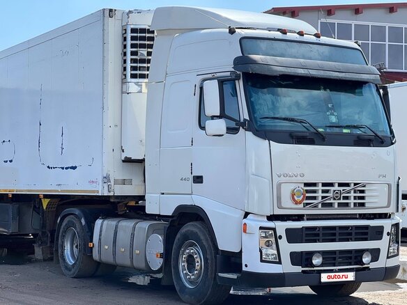 2007 Volvo FH, белый, 4000000 рублей - вид 2