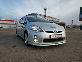 2010 Toyota Prius III (XW30), серый, 1250000 рублей, вид 3