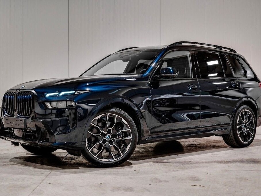 Открыть фотографии: BMW X7 I (G07) Рестайлинг