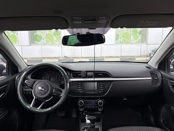 2017 Kia Rio IV, серый, 1450000 рублей - вид 4