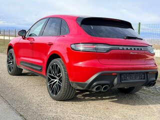 2026 Porsche Macan I Рестайлинг 2, красный, 12490000 рублей, вид 2
