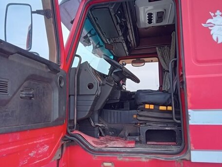 1994 Scania 3-Series, красный, 850000 рублей, вид 4