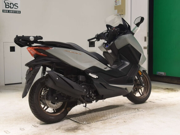 2024 Honda Forza, серый, 900000 рублей - вид 5