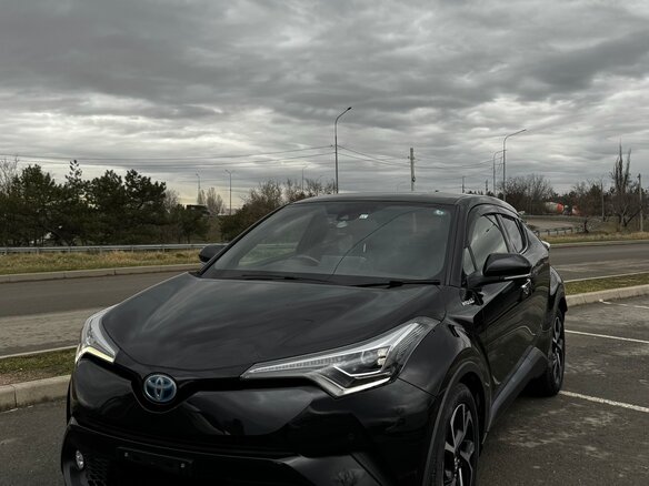 2017 Toyota C-HR I, чёрный, 2150000 рублей - вид 1