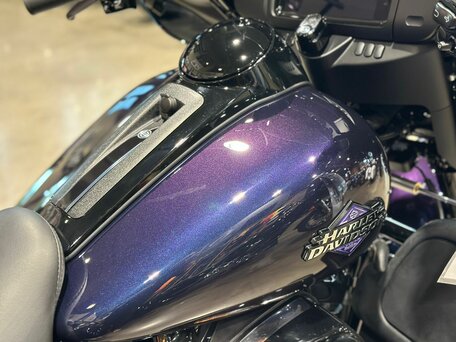 2025 Harley-Davidson Tri Glide, фиолетовый, 7250000 рублей, вид 5