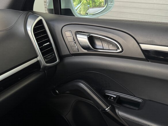 2015 Porsche Cayenne II Рестайлинг (958), белый, 4355000 рублей - вид 14