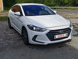 2018 Hyundai Elantra VI (AD), белый, 1450000 рублей, вид 4
