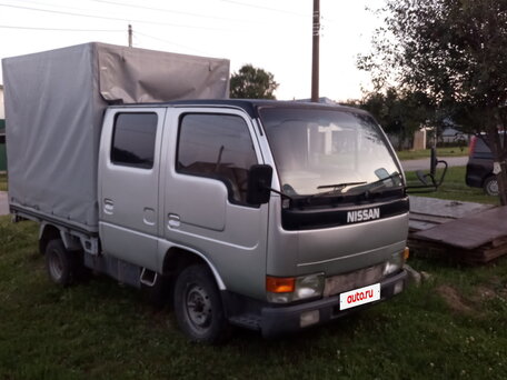 1995 Nissan Atlas, бежевый, 730000 рублей, вид 1