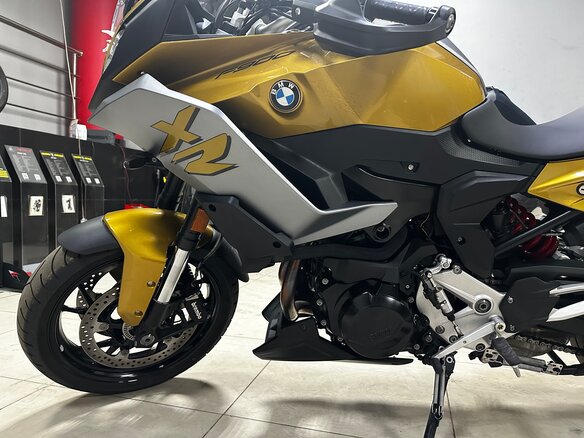 2021 BMW F 900 XR, золотистый, 1050000 рублей - вид 11