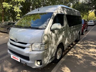 2015 Toyota HiAce H200 Рестайлинг, серебристый, 3250000 рублей, вид 2