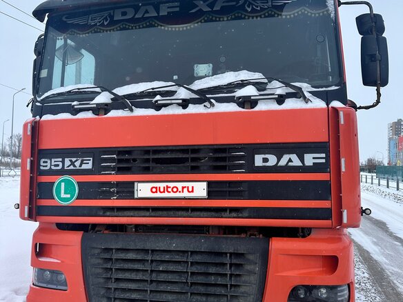 2000 DAF XF 95, оранжевый, 1000000 рублей - вид 3