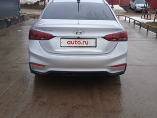 2017 Hyundai Solaris II, серебристый, 1550000 рублей, вид 5