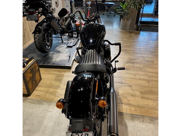 2019 Harley-Davidson Street Bob, чёрный - вид 3