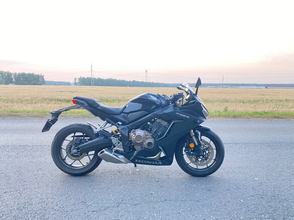 2021 Honda CBR 650R, чёрный, 949000 рублей - вид 1