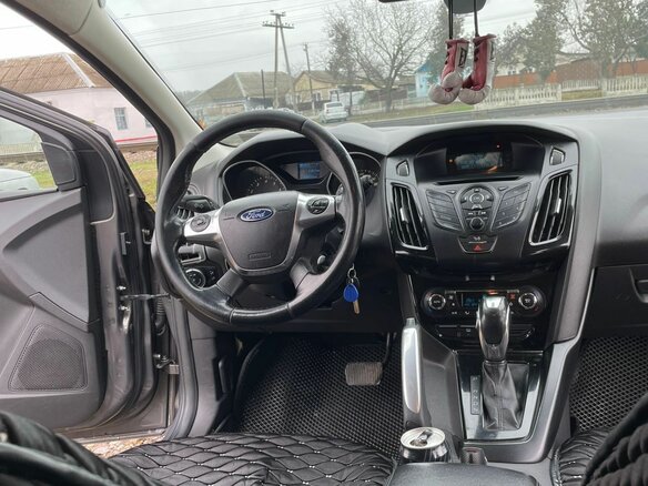 2012 Ford Focus III, коричневый, 890000 рублей - вид 9