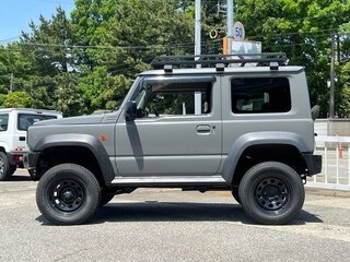 2021 Suzuki Jimny Sierra IV, серый, 1523911 рублей, вид 2