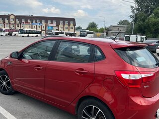 2012 Kia Rio 4-speed III, красный, 900000 рублей, вид 2