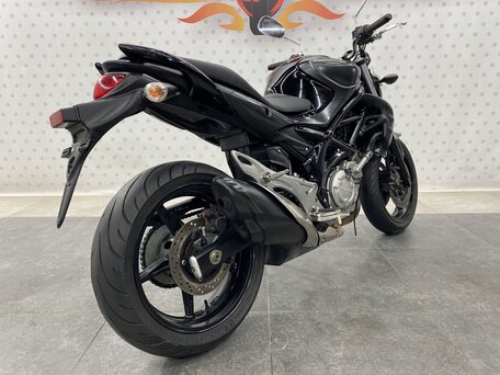 2015 Suzuki SFV 400 Gladius, чёрный, 339000 рублей, вид 4