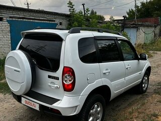 2012 Chevrolet Niva I Рестайлинг, белый, 680000 рублей, вид 3