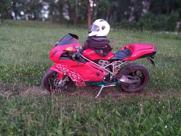 2004 Ducati 999, красный - вид 2