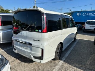 2021 Honda Stepwgn Spada V Рестайлинг, белый, 2250000 рублей, вид 4
