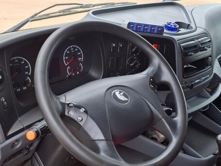 2016 КамАЗ 5490 NEO, красный, 2200000 рублей, вид 3