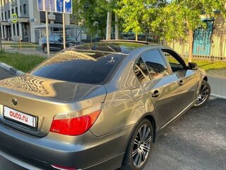 2010 BMW 5 серии 528i V (E60/E61) Рестайлинг, серебристый, 980000 рублей, вид 2