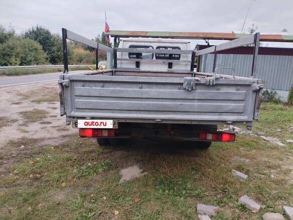 2005 ГАЗ ГАЗель (3302), белый, 330000 рублей - вид 3