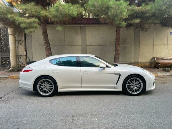 2011 Porsche Panamera 4 I, белый, 2200000 рублей - вид 13