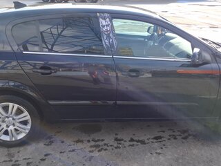 2011 Opel Astra H Рестайлинг, чёрный, 550000 рублей, вид 2