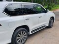 2017 Lexus LX 450d III Рестайлинг 2, белый, 8500000 рублей - вид 4