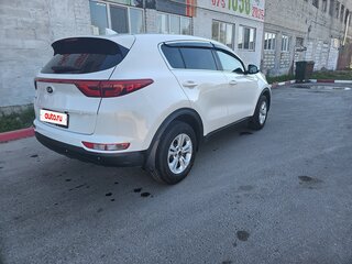 2017 Kia Sportage IV, белый, 1670000 рублей, вид 4