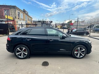 2021 Audi Q8 50 TDI I (4M), чёрный, 8490000 рублей, вид 5