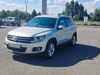 2013 Volkswagen Tiguan I Рестайлинг, серебристый, 1450000 рублей, вид 2