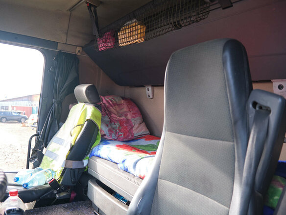 2010 Scania G-series, чёрный, 3000000 рублей - вид 23