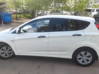 2014 Hyundai Solaris I Рестайлинг, белый, 1050000 рублей, вид 3