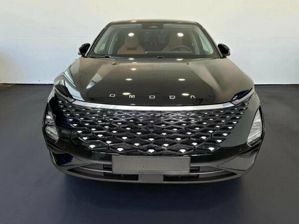 2025 Omoda C5 I Рестайлинг, чёрный, 2479000 рублей - вид 2